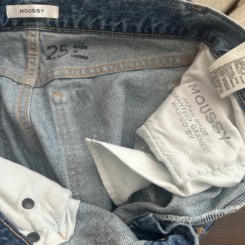Moussy Light Blue Distressed Denim - Picture 7 of 7